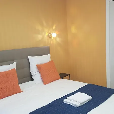 דירה 200m De La Plage, Confort Et Climatise